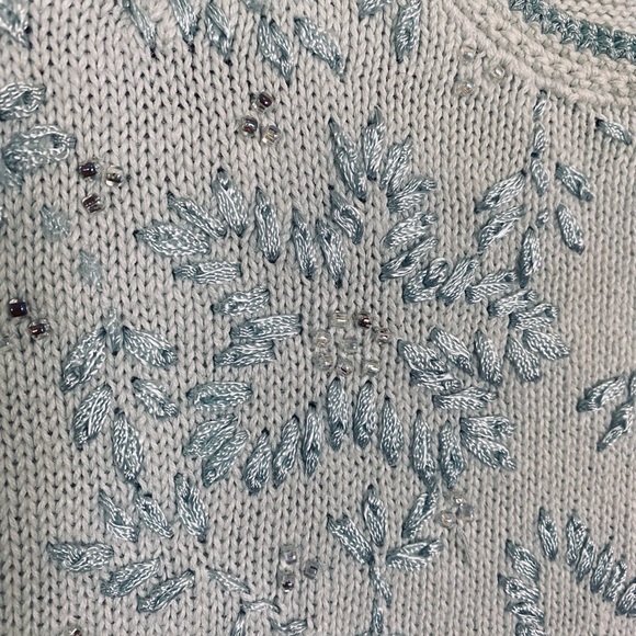 SUSAN BRISTOL beaded sleeveless top. - Picture 8 of 10